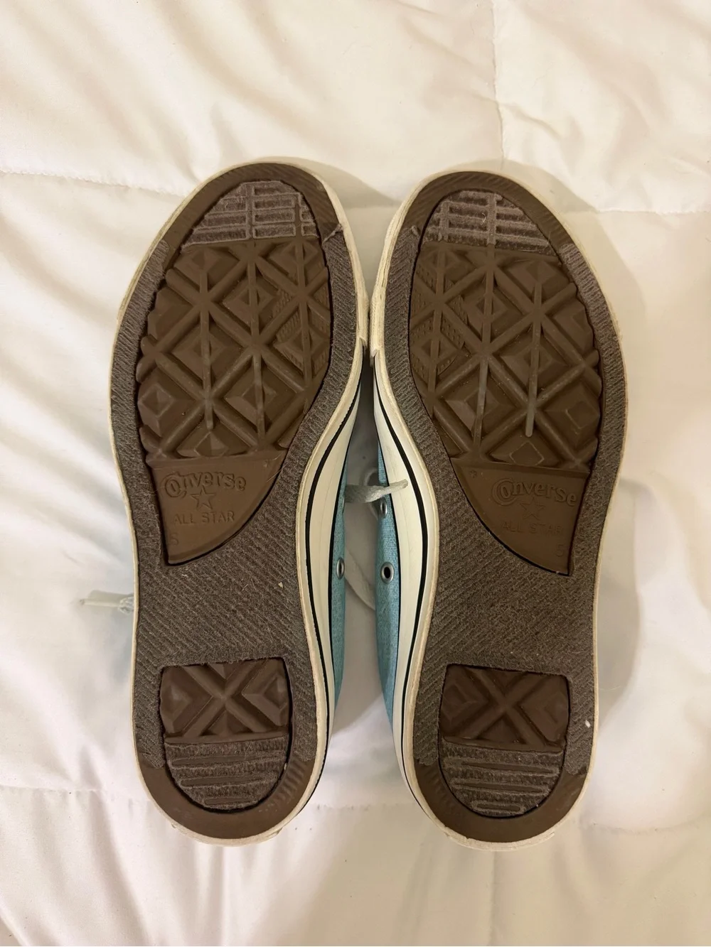 Converse Chuck Taylor All-Star Low Top Sneakers in Light Blue - Picture 4 of 8